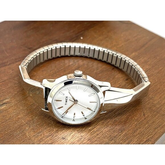 Timex Women's Watch TW2R98700 Quartz Silver Dial Stainless Steel 25mm - Picture 7 of 13